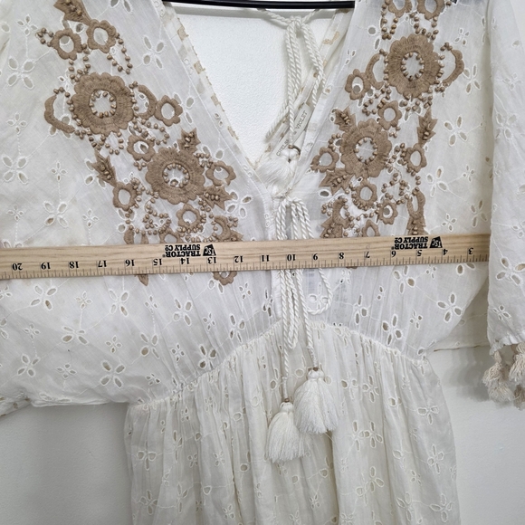 Chelsea & Violet White Embellished Tiered Gown - Picture 11 of 13
